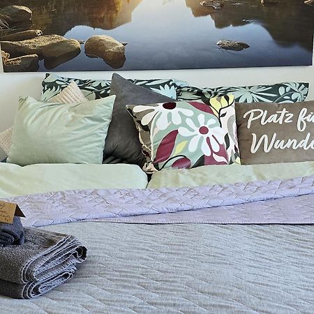 Stadtnahes Gaestezimmer Im Penthouse Bei Esi Tybinga Zewnętrze zdjęcie