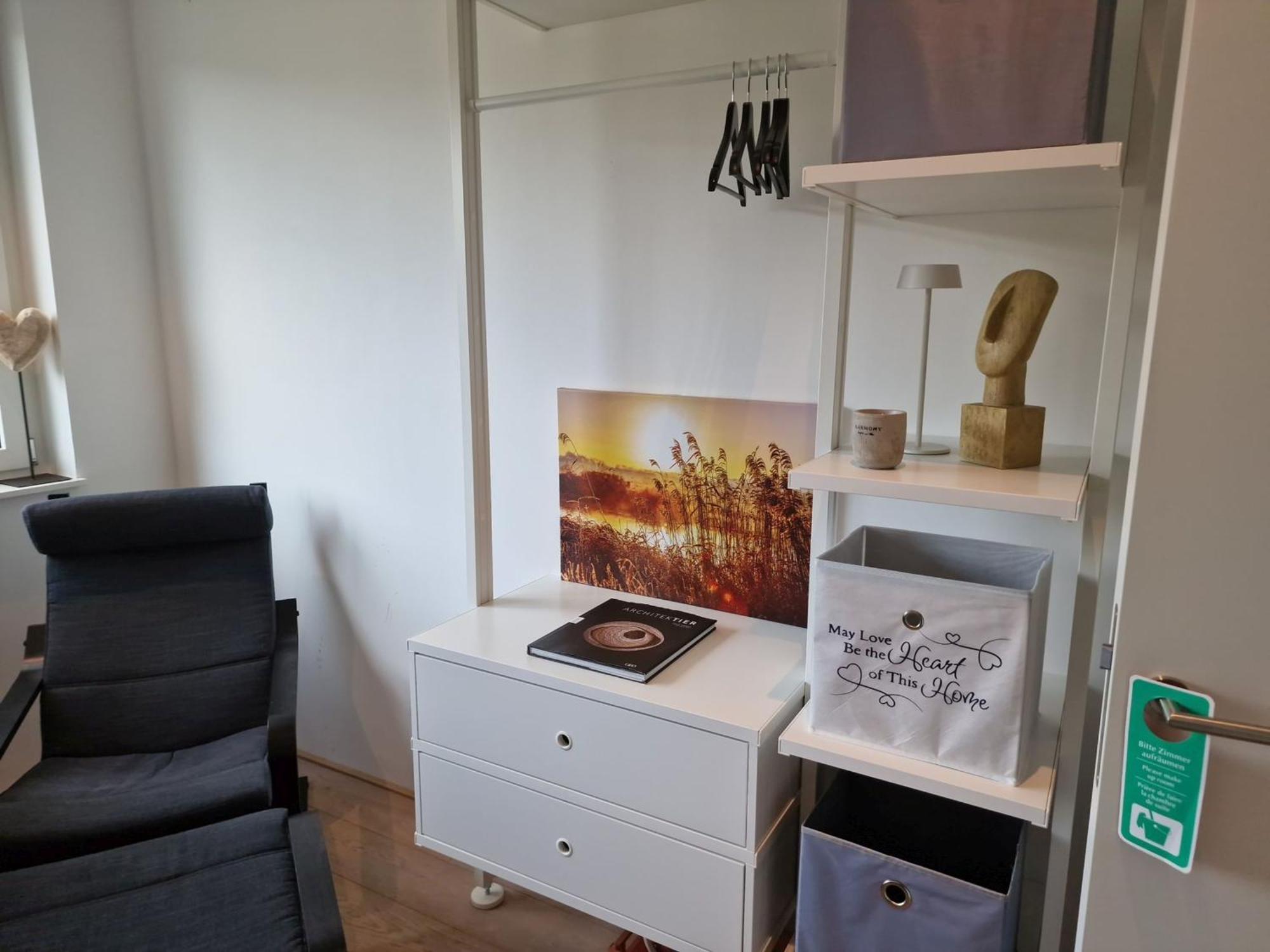 Stadtnahes Gaestezimmer Im Penthouse Bei Esi Tybinga Zewnętrze zdjęcie