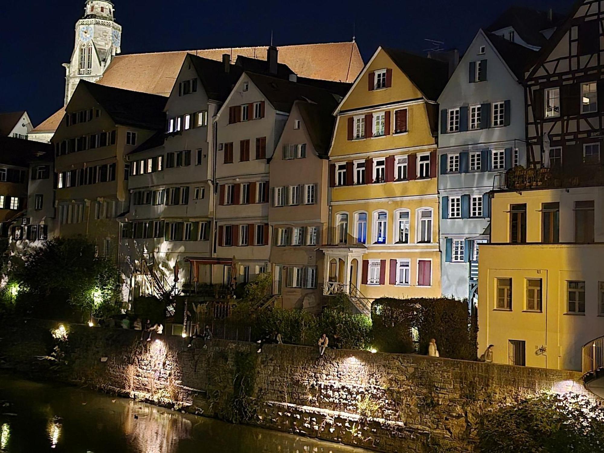 Stadtnahes Gaestezimmer Im Penthouse Bei Esi Tybinga Zewnętrze zdjęcie