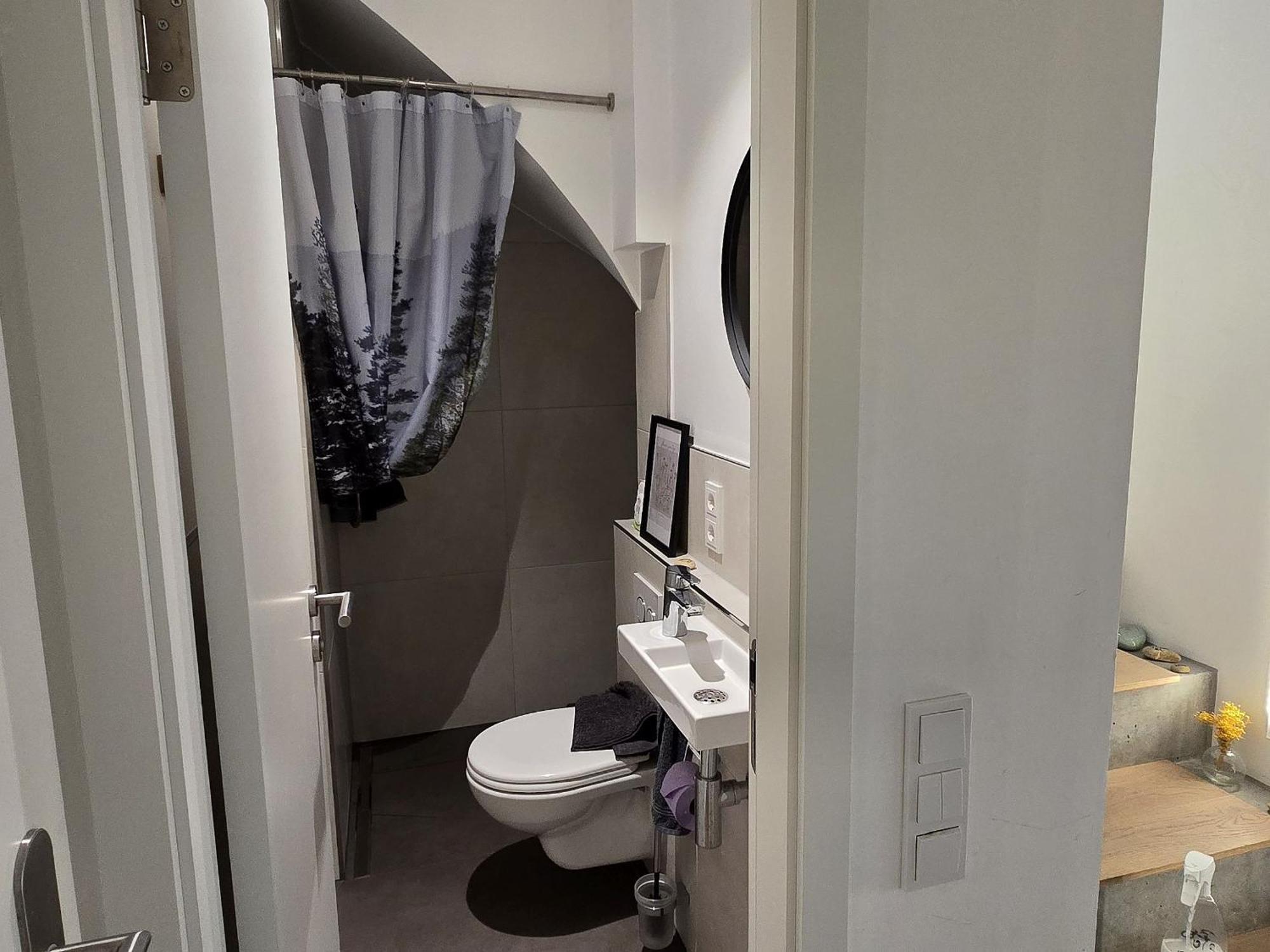 Stadtnahes Gaestezimmer Im Penthouse Bei Esi Tybinga Zewnętrze zdjęcie